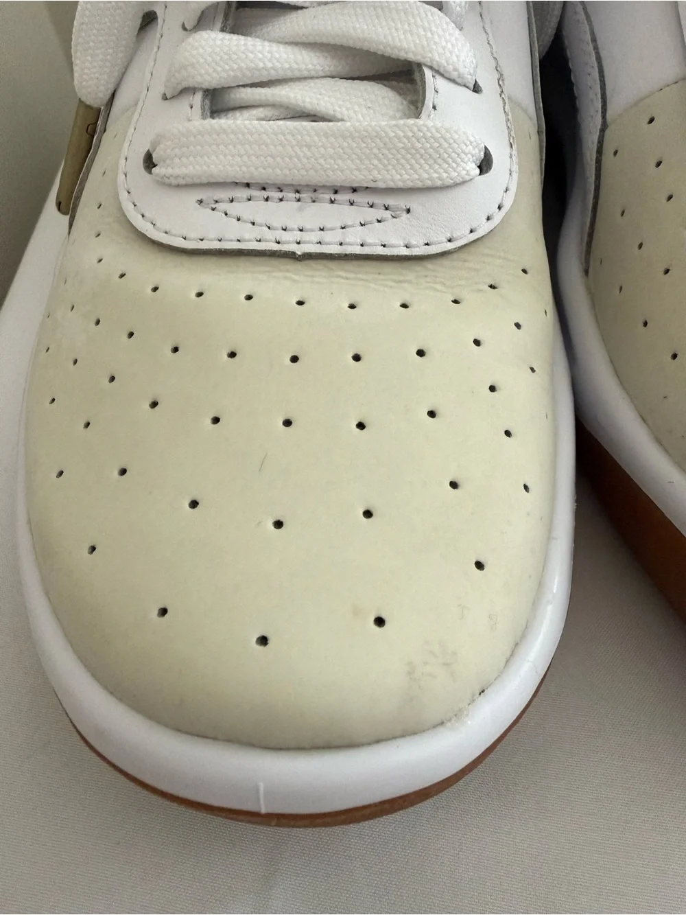 PUMA White & Cream Low Top Casual Athleisure Shoes